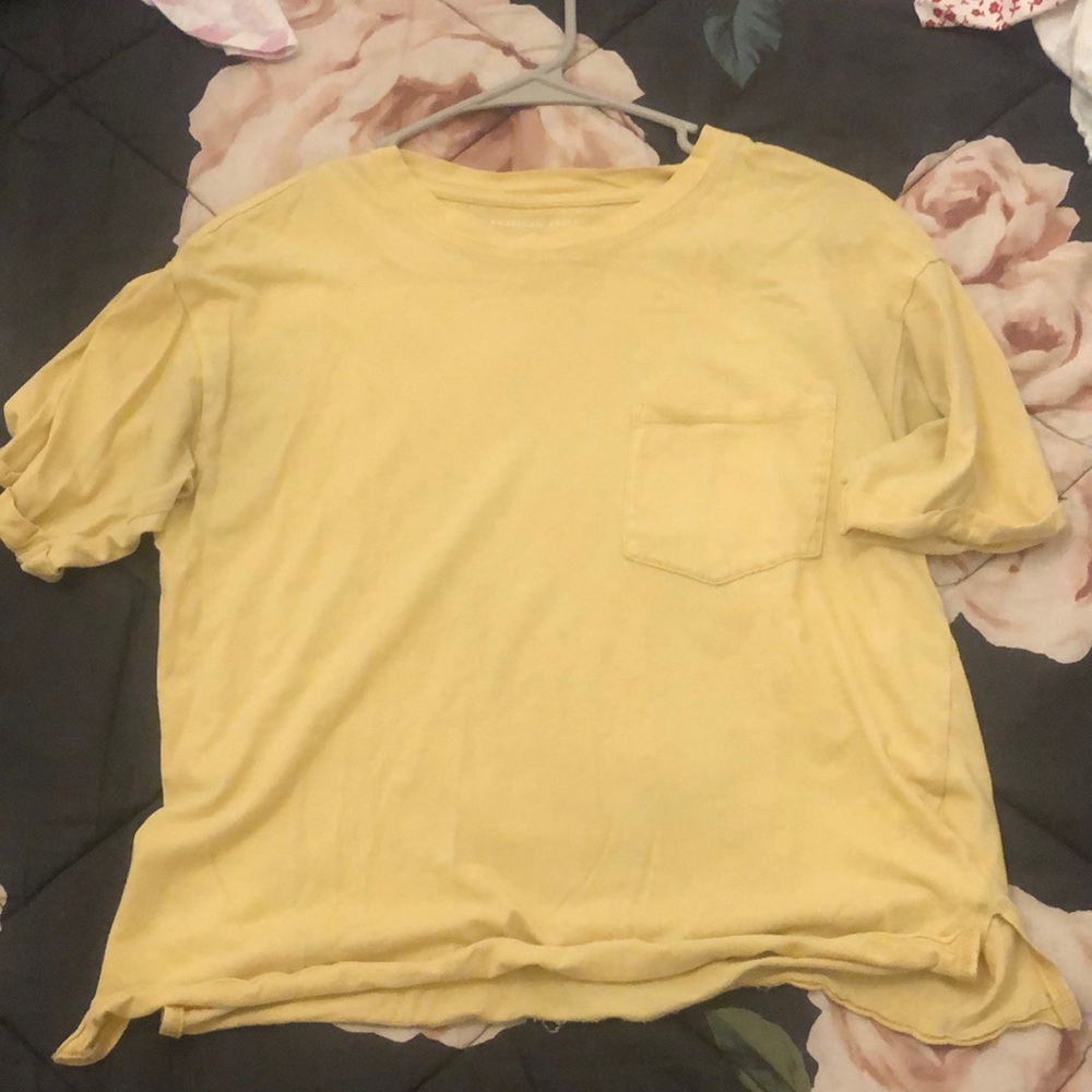 XS yellow American Eagle boyfriend tee